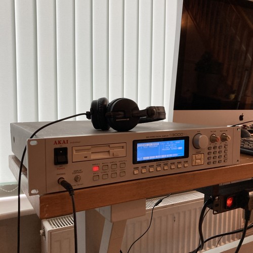 Akai s3000xl sampler led - akai,