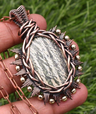 Grüner Schweizer Opal