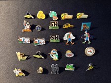 Sammlung von 25 Pins /