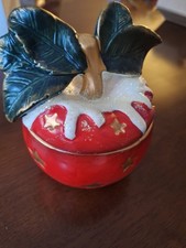 Wunderschöne Deckeldose