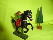 1 DDR Cowboy Reiter mit 1 Gummi Pferd schwarz gute Erhaltung