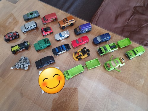 Großes spielzeugauto - großes,