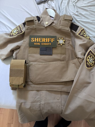 Police the walking dead - us,