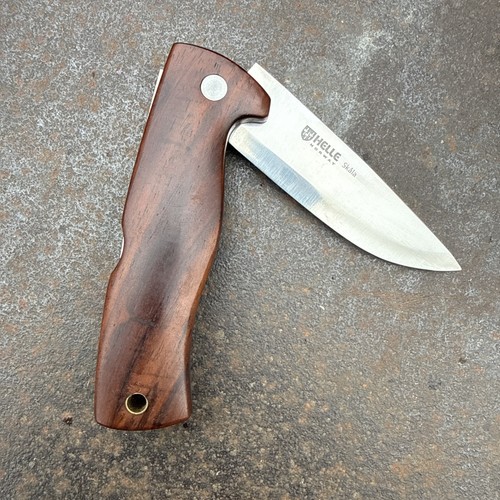 Helle skåla mod 212 - helle, mod.