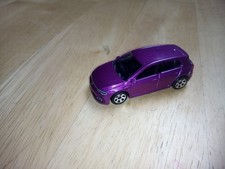 VW Golf 8 GTE 2021 Farbe Lila violett Maßst. 1:64 von Matchbox