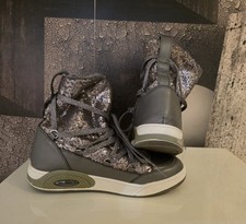 graue Glitzer-Stiefeletten /