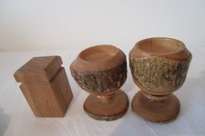 UNIKAT+Echte Handarbeit: 2 rustikale Eierbecher + 1 Salzstreuer aus Holz im Set