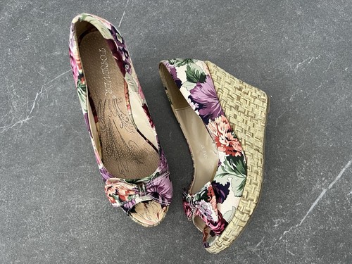 Blumige peeptoe high heels mit - blumige,