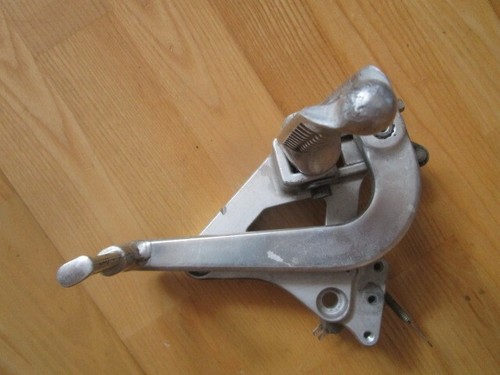 Fussrastenanlage vorn - ,