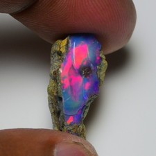 Sehr seltener Bi-Color Opal