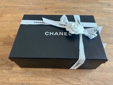 Chanel Box, Karton