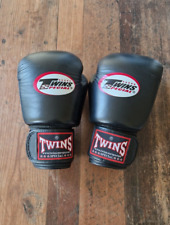 Twins Leder Boxhandschuhe 16