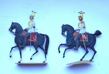 2 Zinnreiter, Flachfiguren