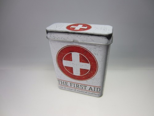 First aid nostalgiedose - aid,