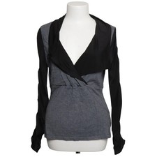 Carell Thomas, Strickjacke