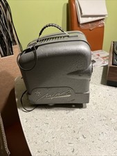 Alter Filmprojektor Mir 2 (UdSSR -Sammlerstück)