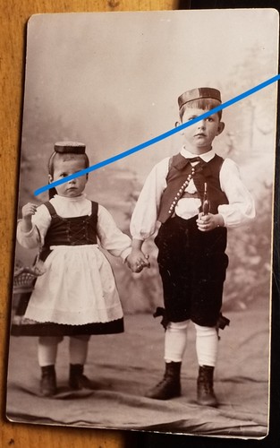 Kleine kinder tracht - kleine,