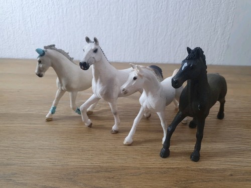 Schleich pferde bespielt - -,