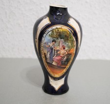 Alte kobaltblaue Porzellan