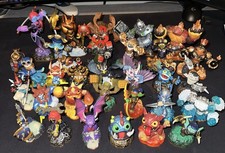 Skylanders Sammlung + 2 Spiele