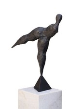 Abstrakt weibliche moderne Kunst Skulptur Handarbeit. Höhe 72 cm x 60 cm.