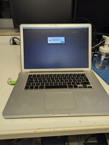 Mac book pro - book, 2010
