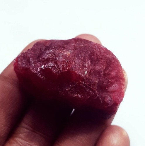 Natürlicher roter beryll - roter,