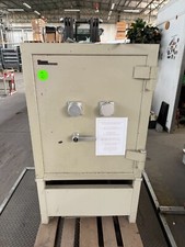 Tresor ( Panzer-Geldschrank) 2