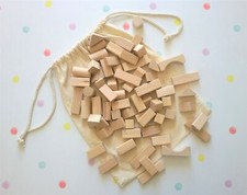 Holzbausteine für Kinder