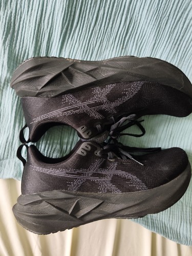 Schwarze asics novablast - asics,