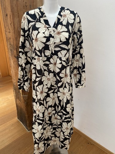 Page one young takko maxi - page,