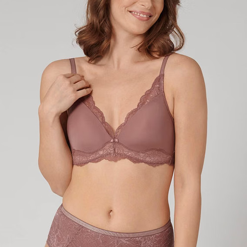 Triumph amourette charm - triumph,