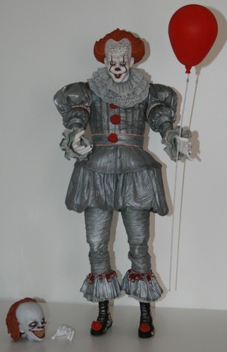 Pennywise the clown es - _, it