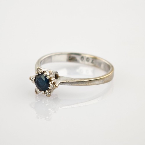 Ring aus weißgold mit saphir - aus,