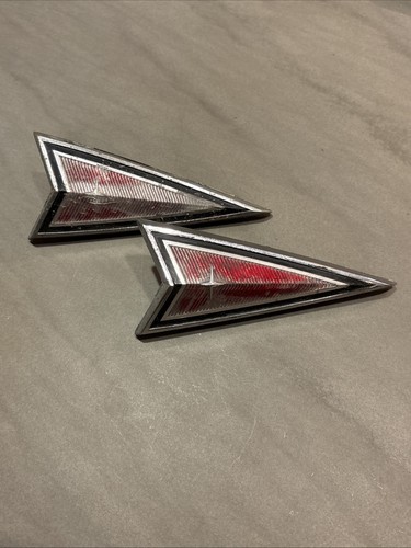 Sehr alte vintage embleme - 2x,