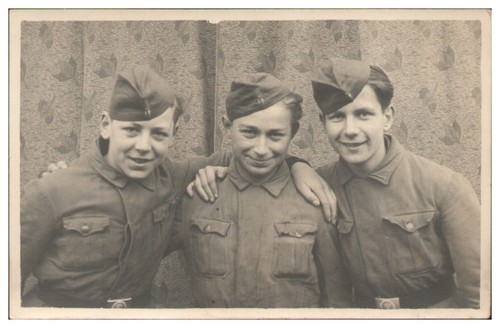Xx3442 drei junge soldaten - drei,