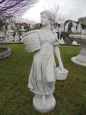 Statue, "Flory Blumenmädchen"