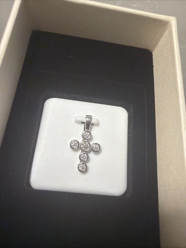 Moissanit kreis kreuz - kreis,