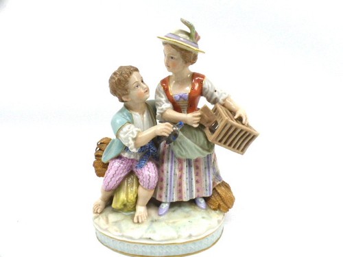 Antike porzellanfigur dame und - porzellanfigur,