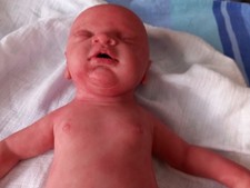 Vollsilikon baby,  lebensechtes Mädchen,  Ethik,  48cm,  trägt Größe 50, 