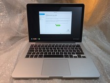 Linux Laptop Apple MacBook Pro