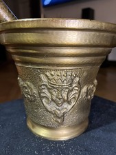 Massiver alter, schwerer  Mörser mit Stößel für Sammler