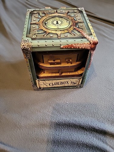 Cluebox escape room einer - escape,