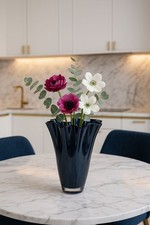 Vase Glas gewellt blau