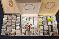 3 Kisten mit Uhrmacher Ersatzteilen