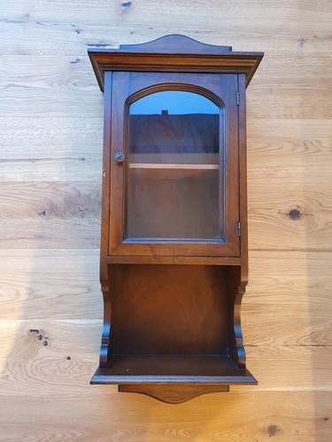 Wandhängeschrank