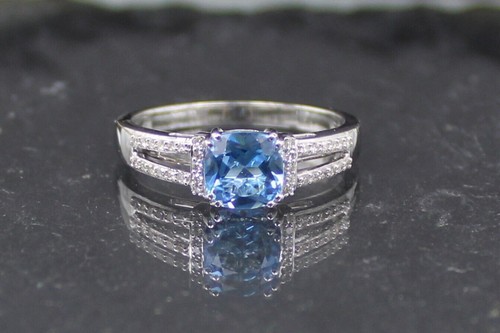Diamant-Blautopas