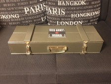 RED ARMY Vodka Flasche leer in Holzkiste (dachbodenfund ) Optisch sehr gut !