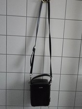 Handtasche schwarz Lack