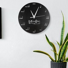 Wanduhr mit Musikmotiv